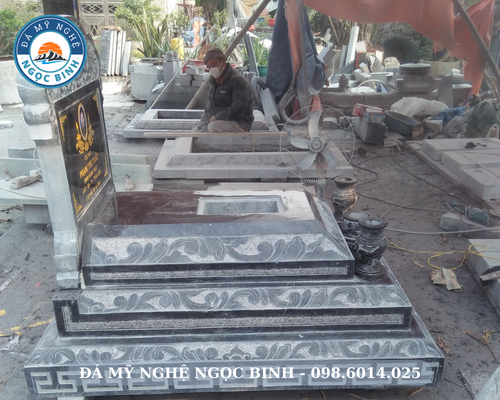 MỘ TAM CẤP